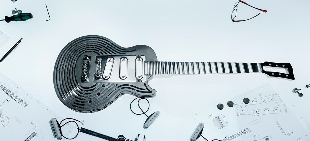 Wie Sandvik die erste unzerstörbare Gitarre der Welt aus dem 3D-Drucker herstellte